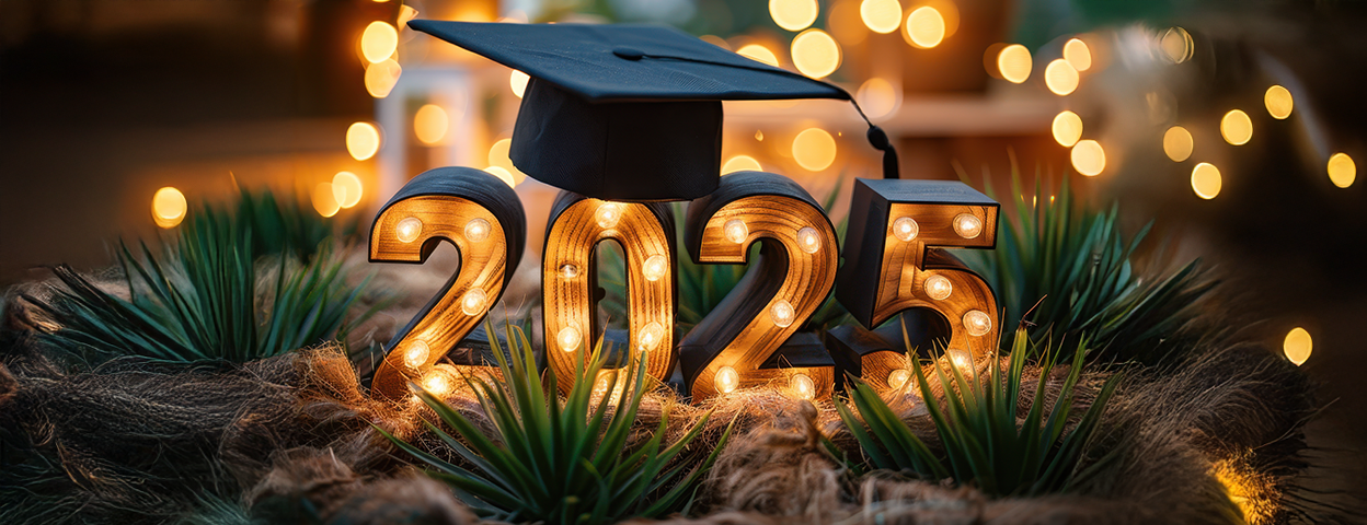 Graduation Cap and Year