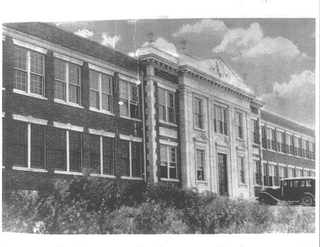 A picture of Gallatin High School in 1933